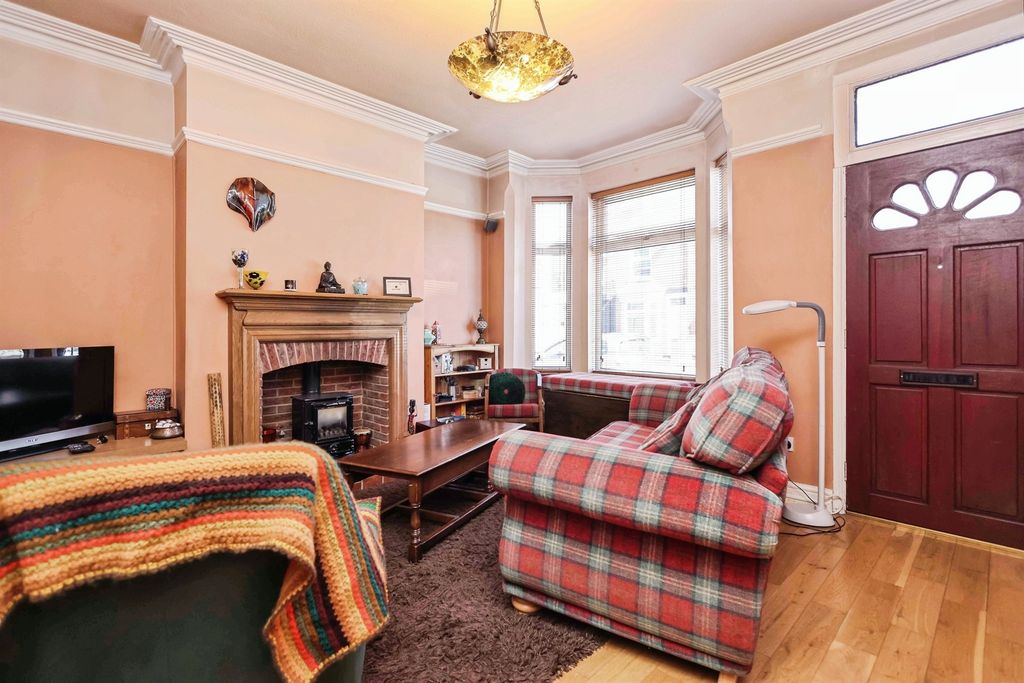 Property photo 2 of 16