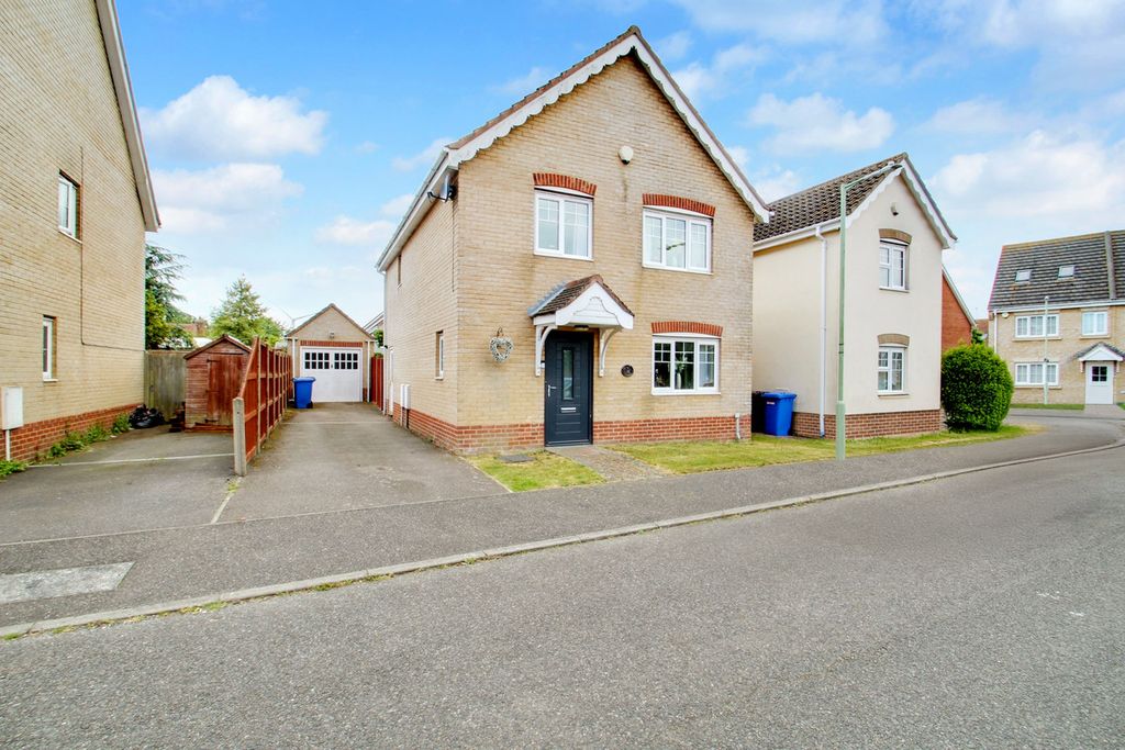 Property photo 1 of 17