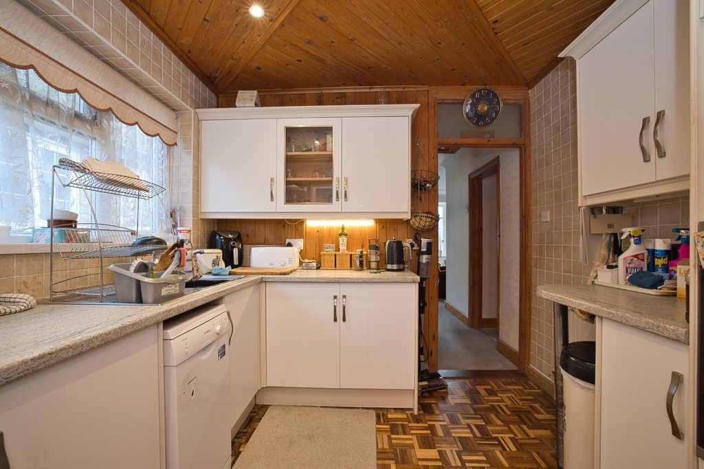 Property photo 3 of 12 Picture 3