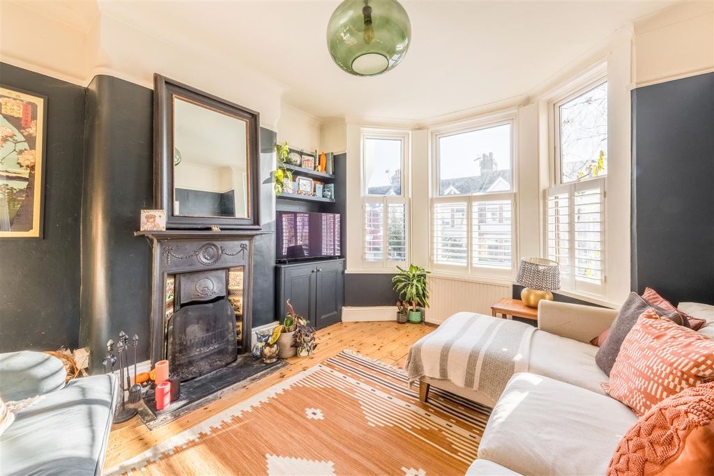 Property photo 3 of 41 67 Ashford Road-10.Jpg