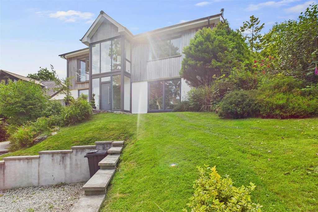Property photo 2 of 43 Lanherne Vale