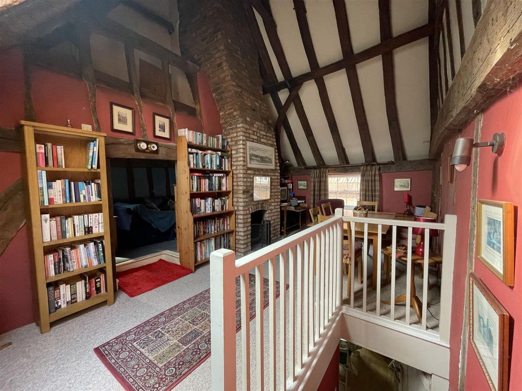 Property photo 2 of 16