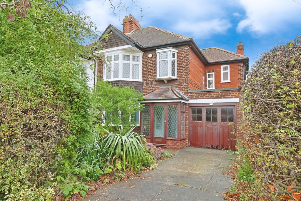 Property photo 1 of 13 4627211