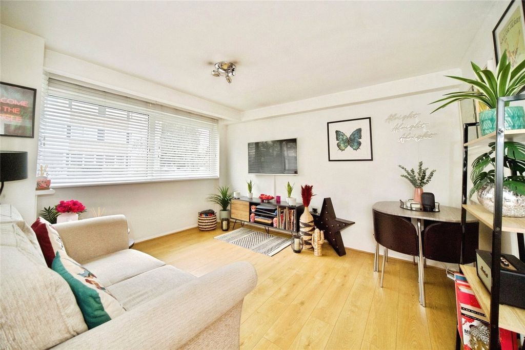 Property photo 2 of 15 Picture No. 07