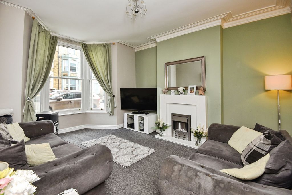 Property photo 2 of 20 Pbox-Img.Jpg