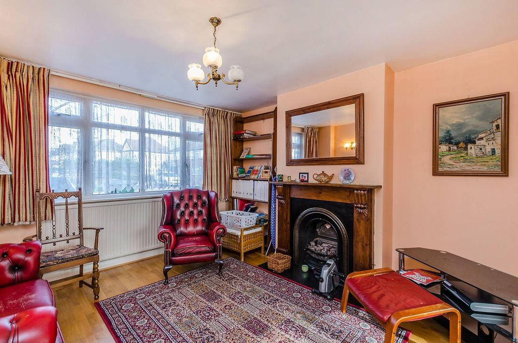 Property photo 1 of 8