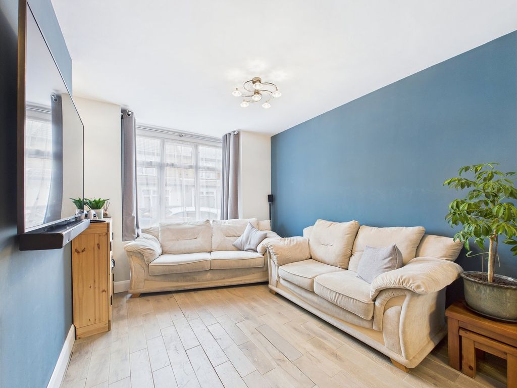 Property photo 2 of 18