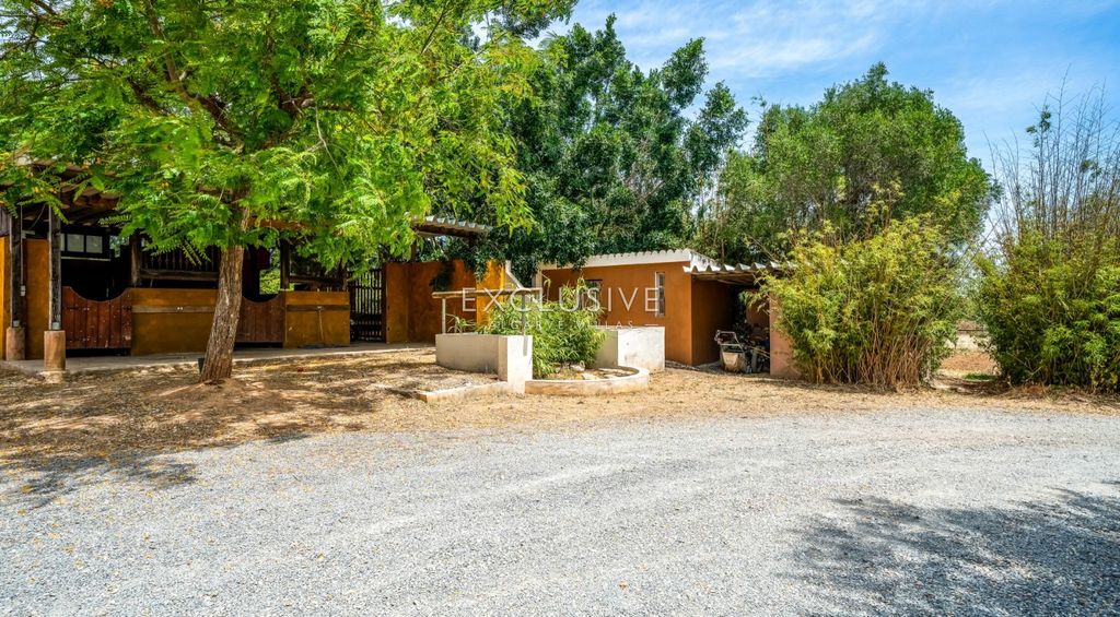 Property photo 3 of 32