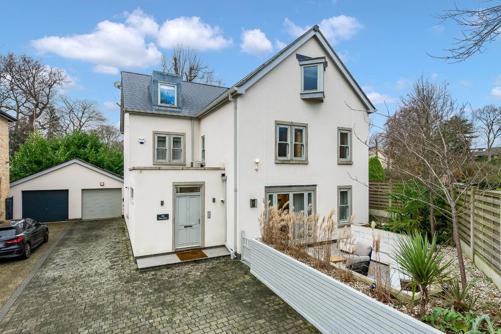 Property photo 1 of 46