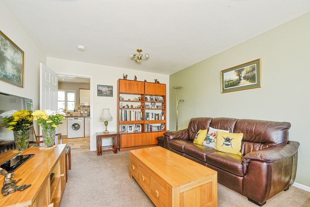 Property photo 3 of 21
