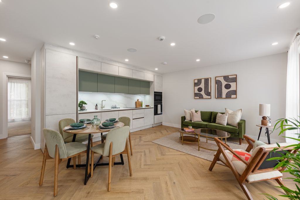 Property photo 1 of 10 094A1817