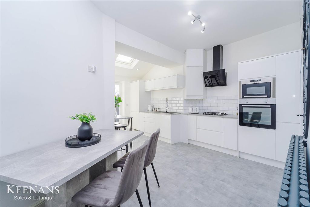 Property photo 3 of 33 1.Jpg
