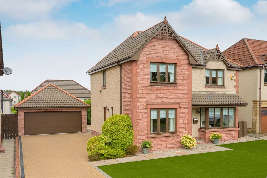 Property photo 1 of 50
