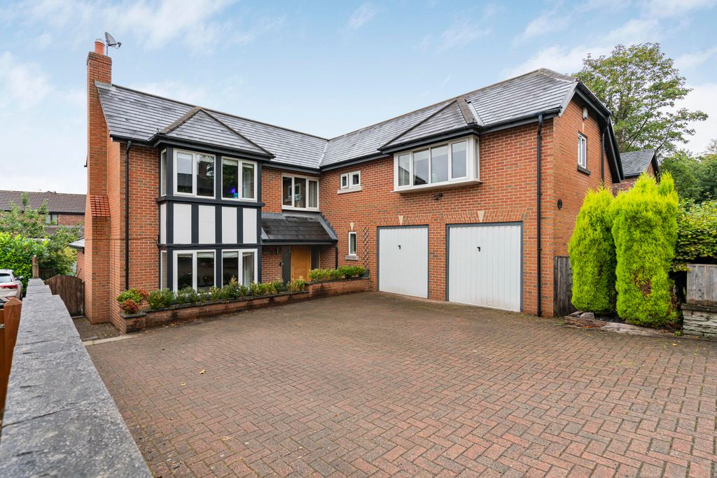 Property photo 1 of 37
