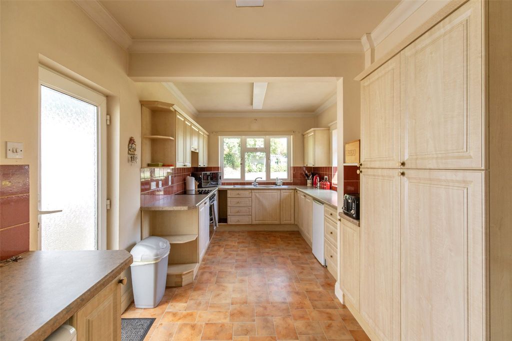 Property photo 2 of 21 Picture No. 09