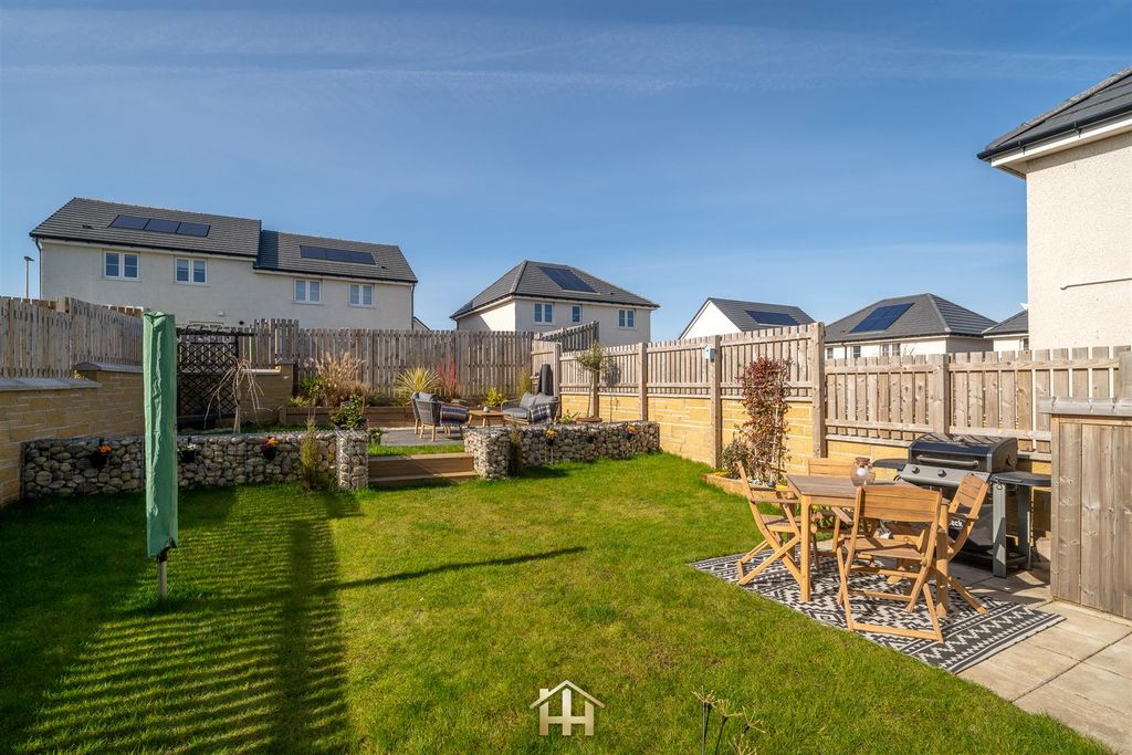 Additional image 15 of 3 bed semi-detached house for saleMains Loan, Dundee DD4