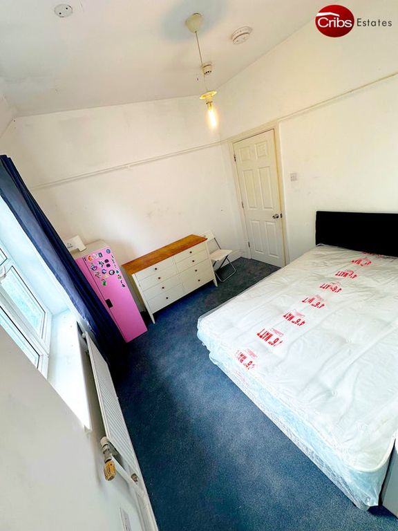 Property photo 3 of 11 Gallery