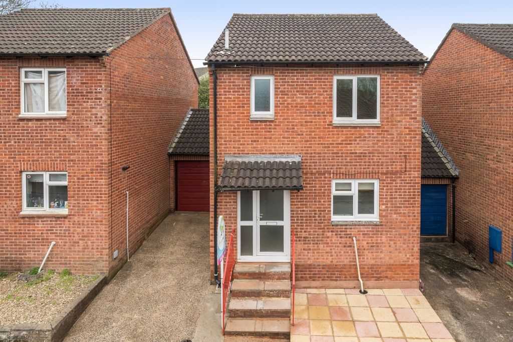 Property photo 1 of 20 1431888-1-69d9354Bedf42-Arw