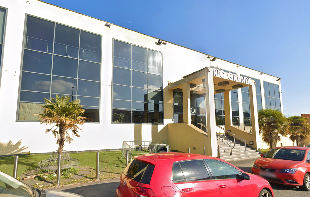 Property photo 1 of 17