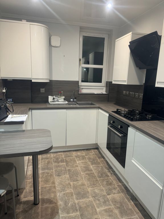 Property photo 1 of 5 Kitchen