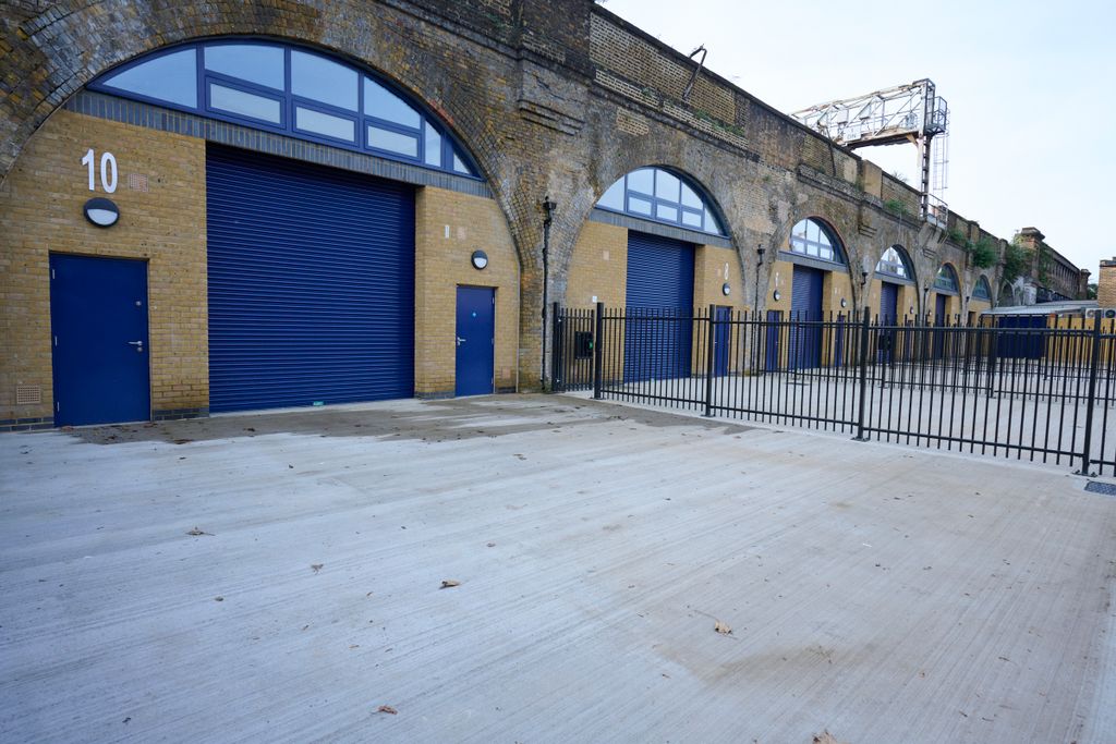 Property photo 1 of 4