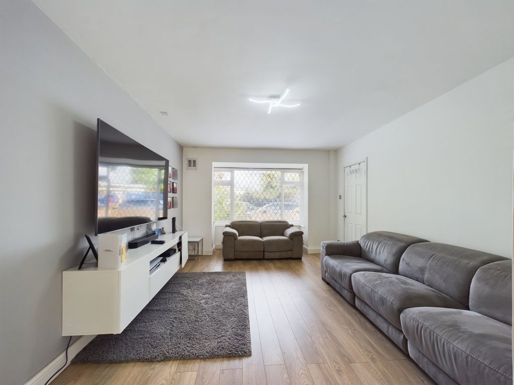 Property photo 3 of 14 Picture No. 27