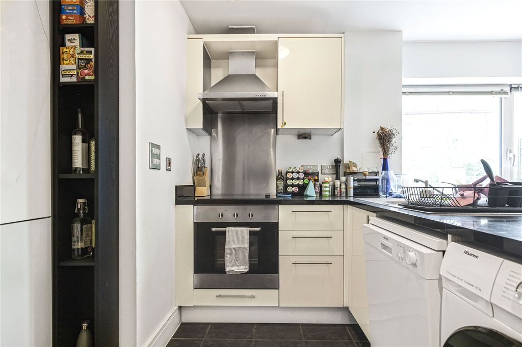 Property photo 3 of 16 Picture No. 04