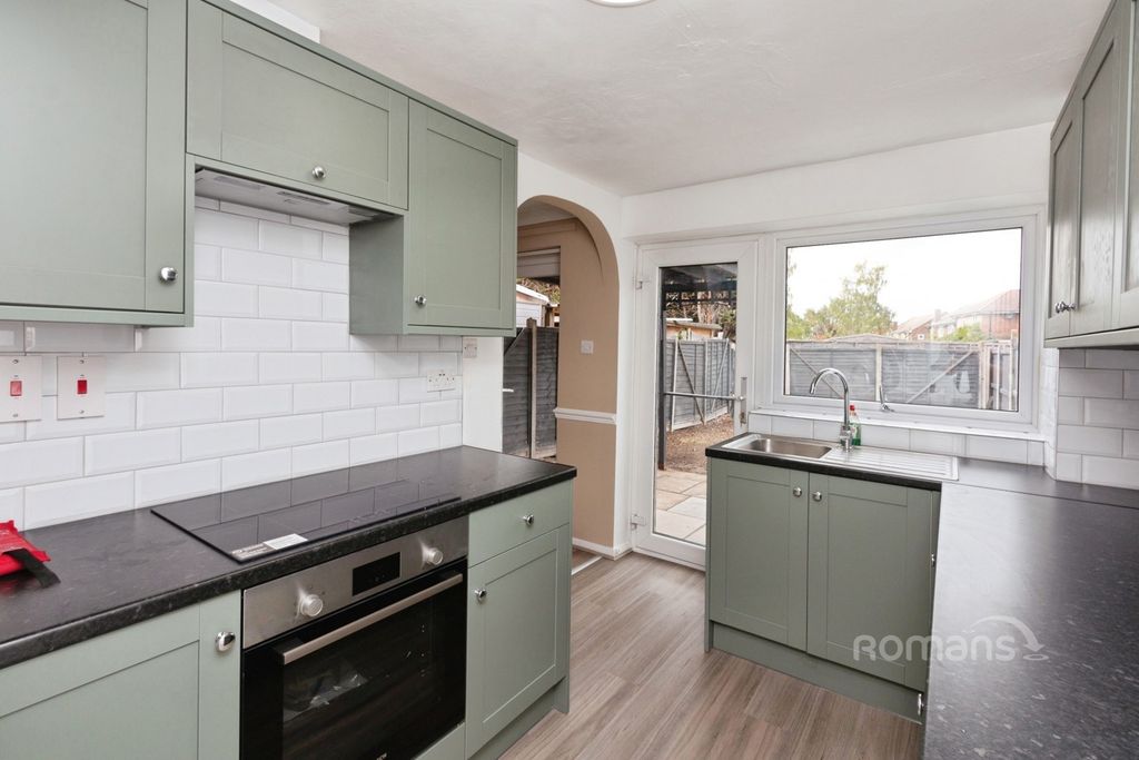 Property photo 2 of 13 Pbox-Img.Jpg
