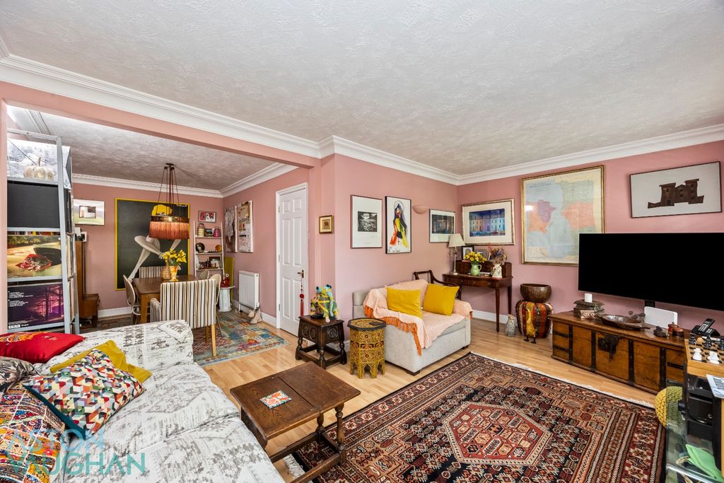 Property photo 3 of 19 5093663