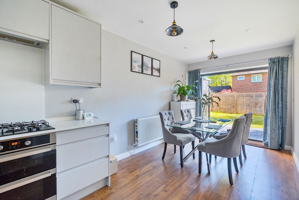 Property photo 3 of 18 1450534-24-69Ea44...