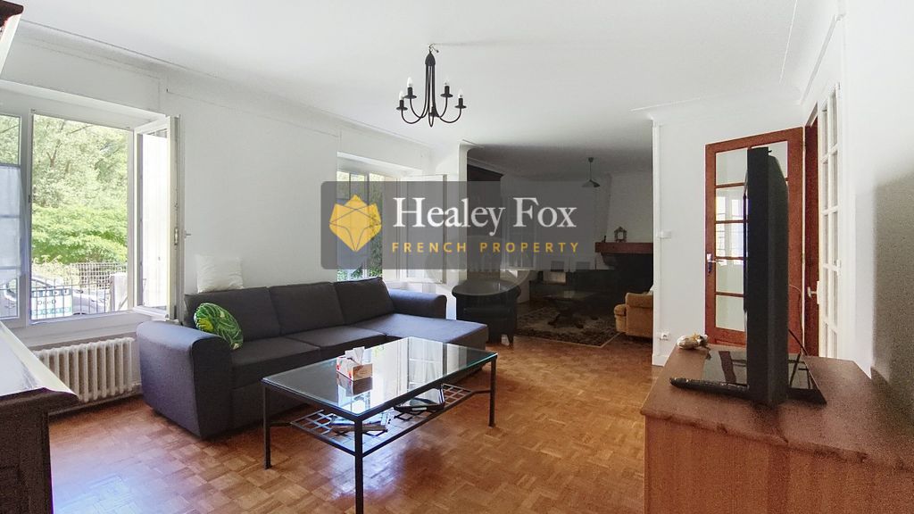 Property photo 3 of 13