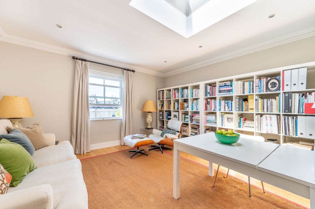Property photo 1 of 8