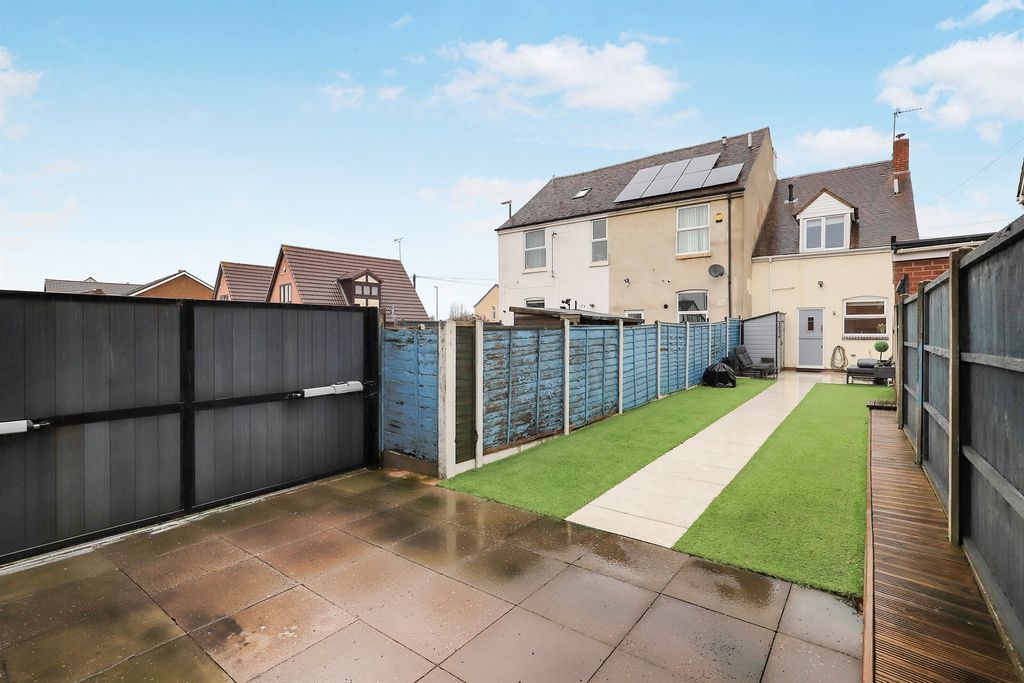 Property photo 2 of 14