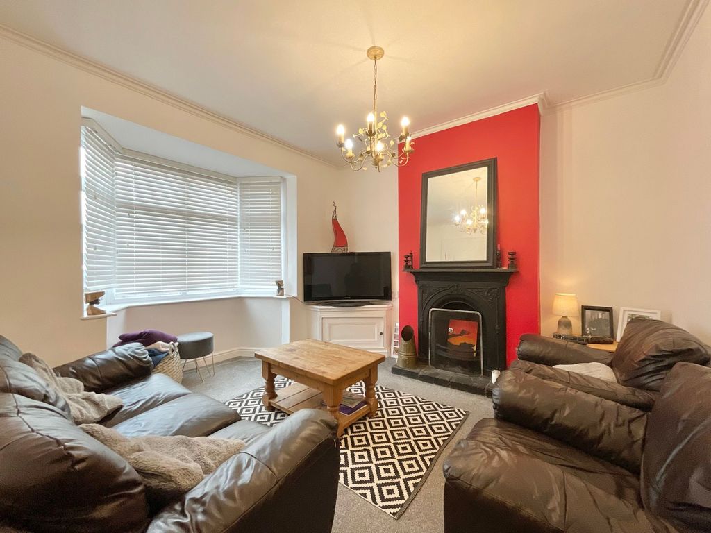 Property photo 2 of 13