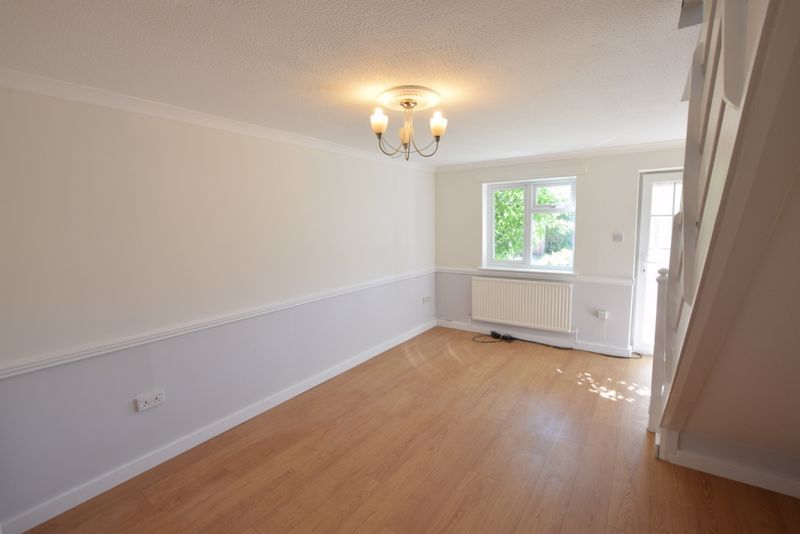 Property photo 2 of 11 Photo 4