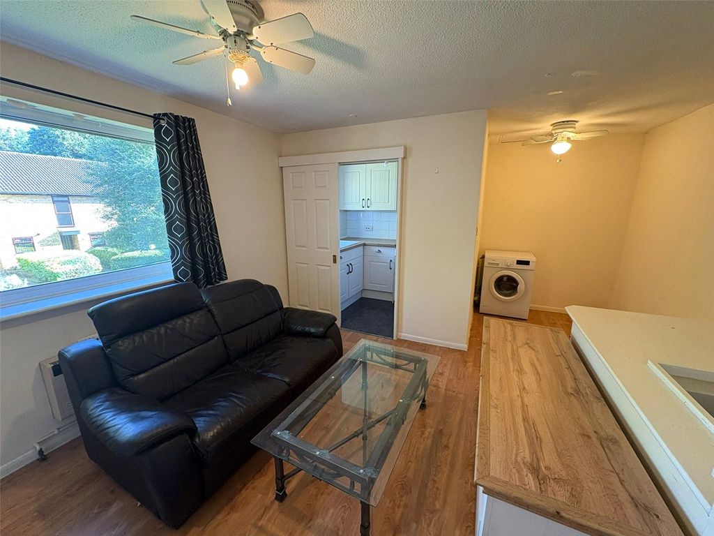 Property photo 3 of 18 Picture No. 16