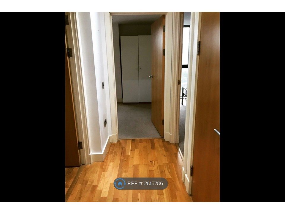 Property photo 2 of 28