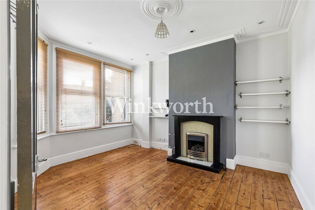 Property photo 2 of 15 Picture No. 40