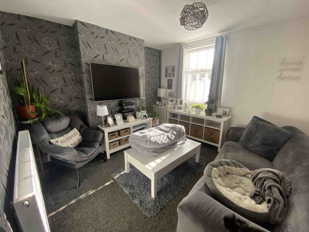 Property photo 2 of 6