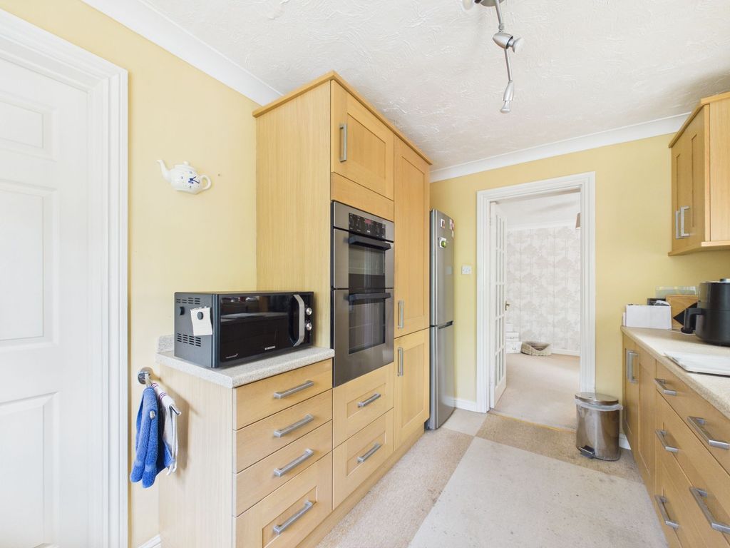 Property photo 3 of 35