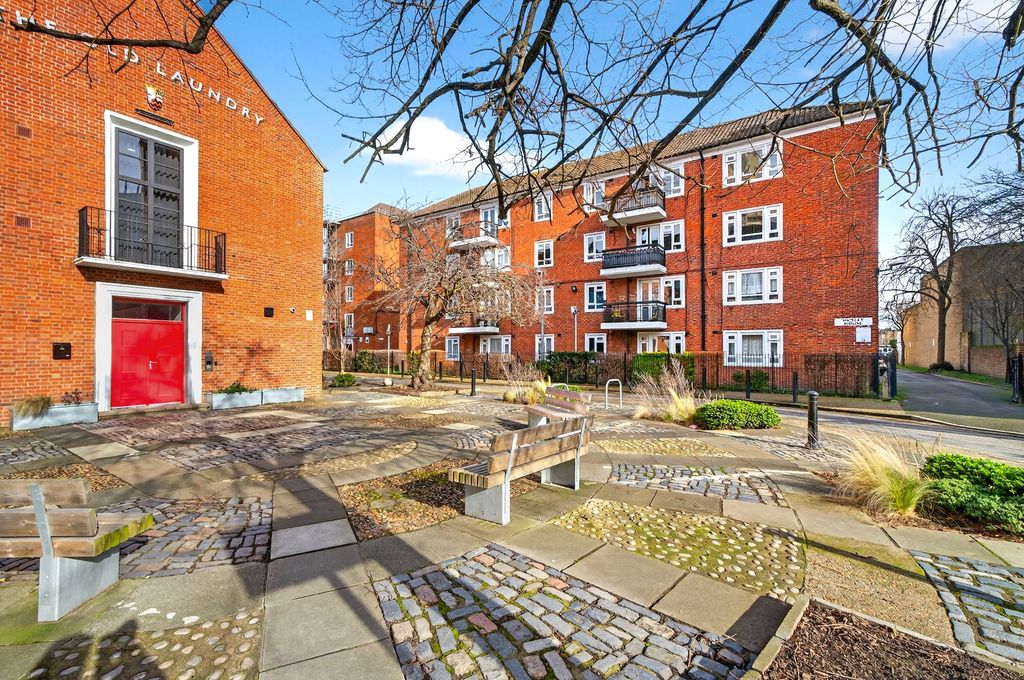 Property photo 2 of 16