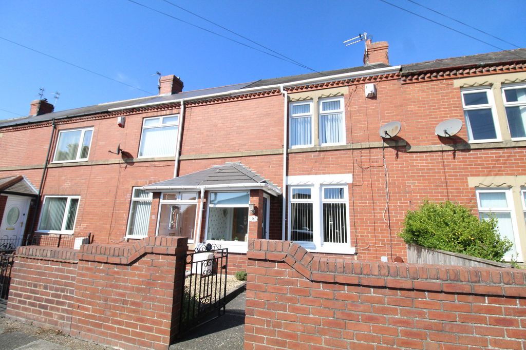 Property photo 1 of 14 External