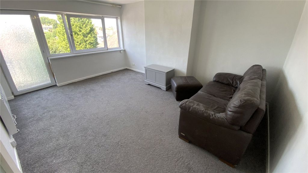 Property photo 3 of 8 Picture No. 04