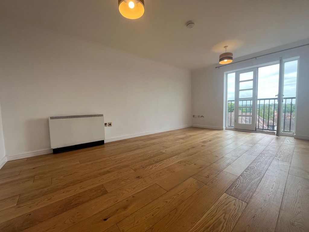 Property photo 2 of 12 Image