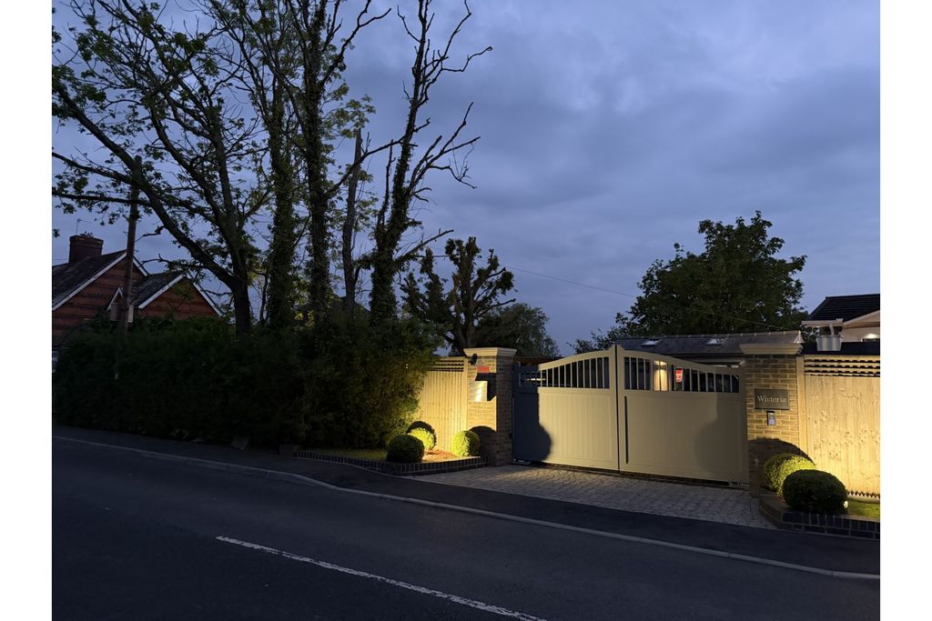Additional image 32 of Land for saleDunsfold Road, Cranleigh GU6