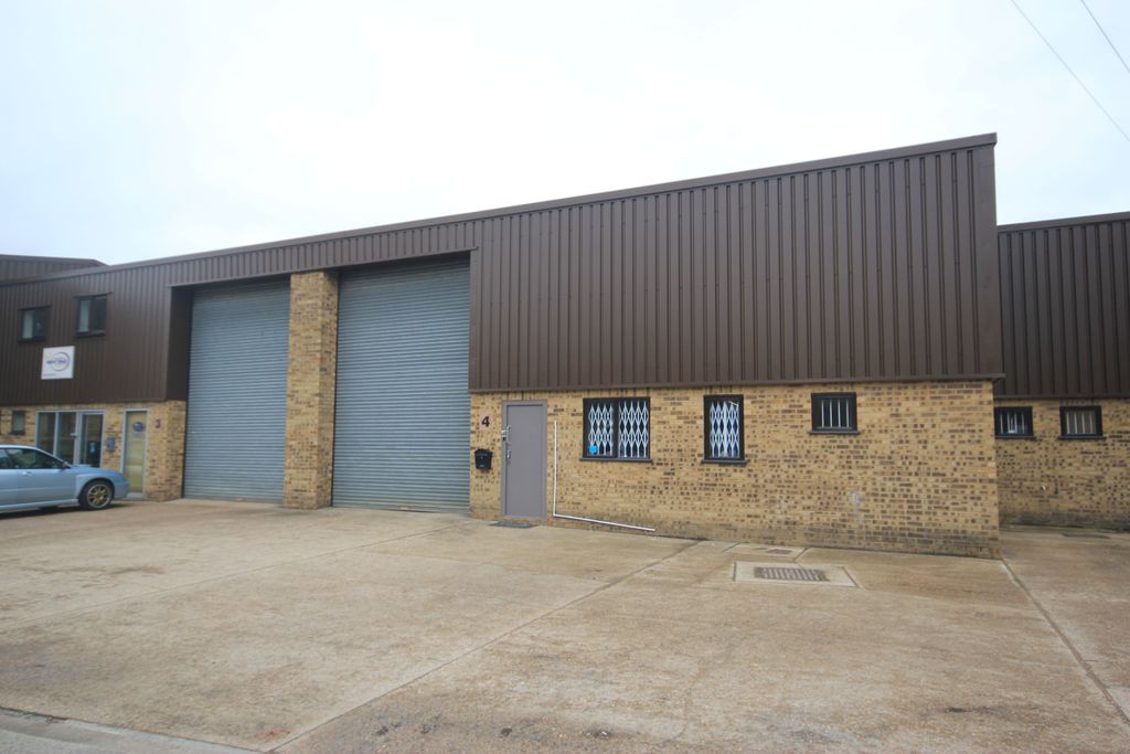 Property photo 2 of 6