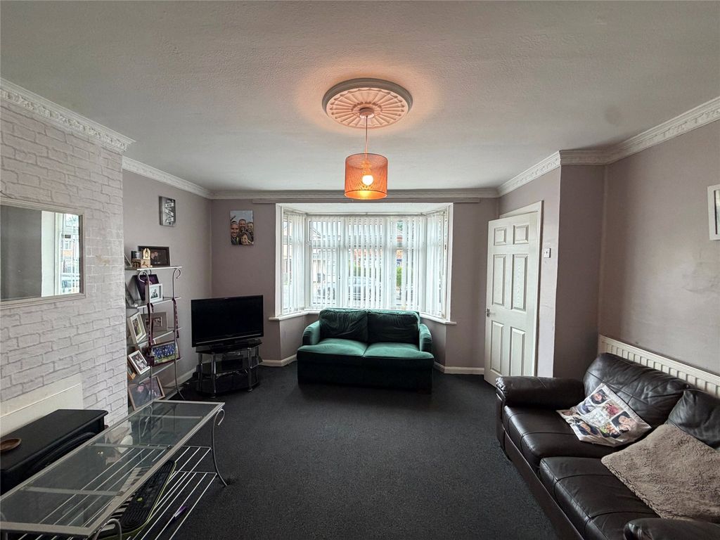 Property photo 2 of 18 Picture No. 16