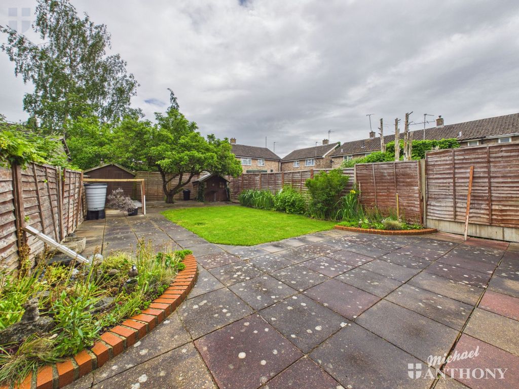 Property photo 3 of 11 Cam03852G0-Pr0665-Still012