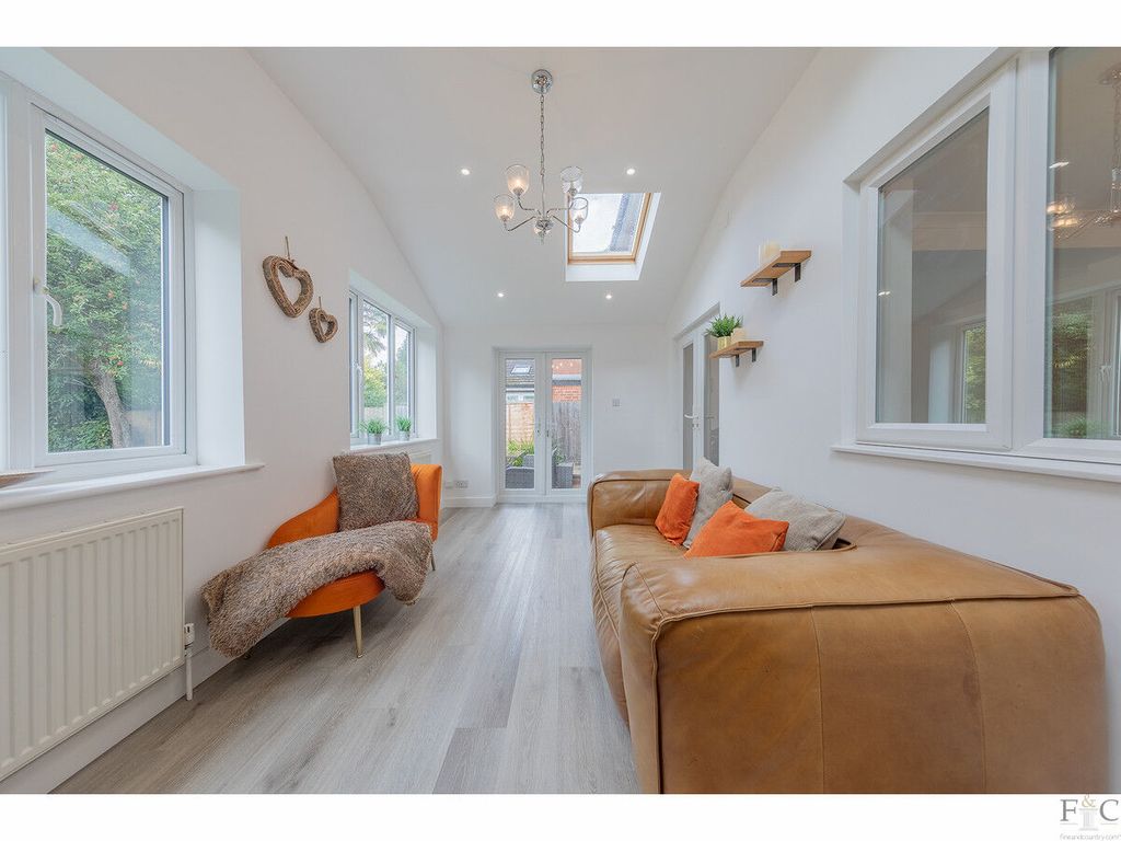 Property photo 3 of 42