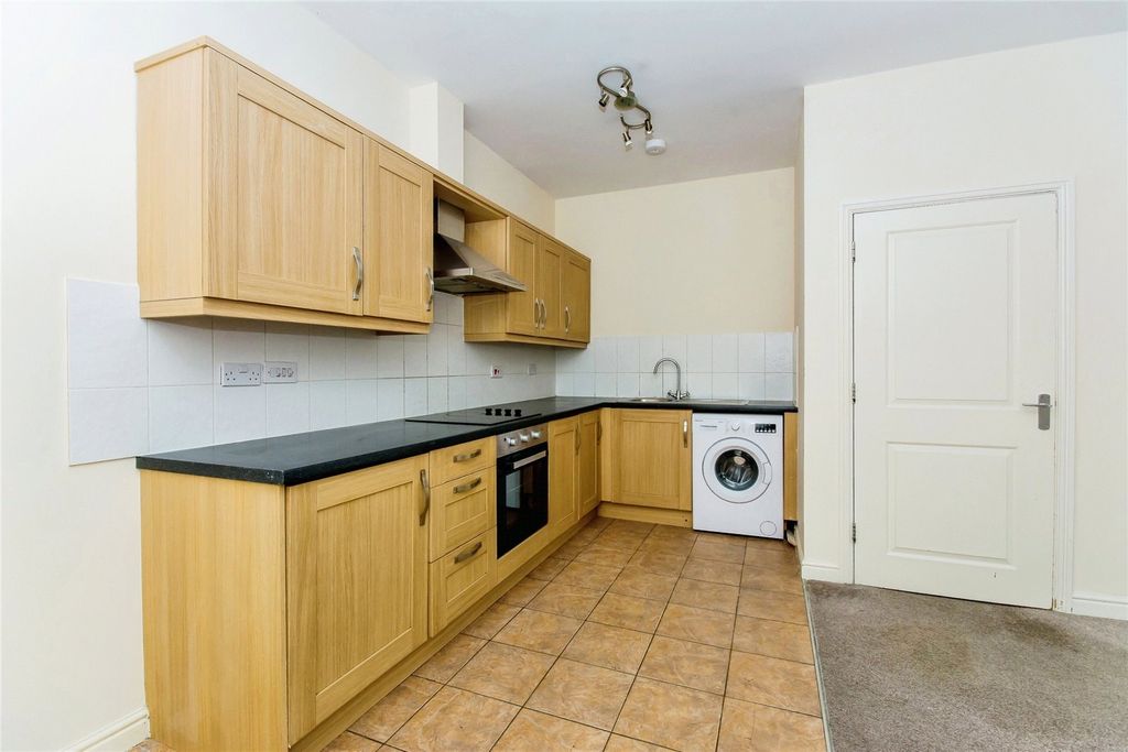 Property photo 2 of 15 Picture No. 27